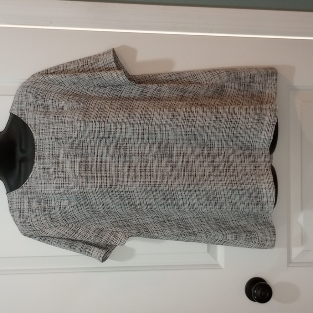 Women's short sleeve blouse